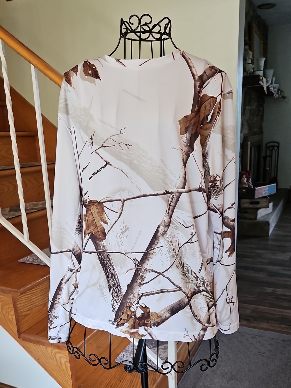 👚Realtree Long Sleeve Camo Print Performance Shirt